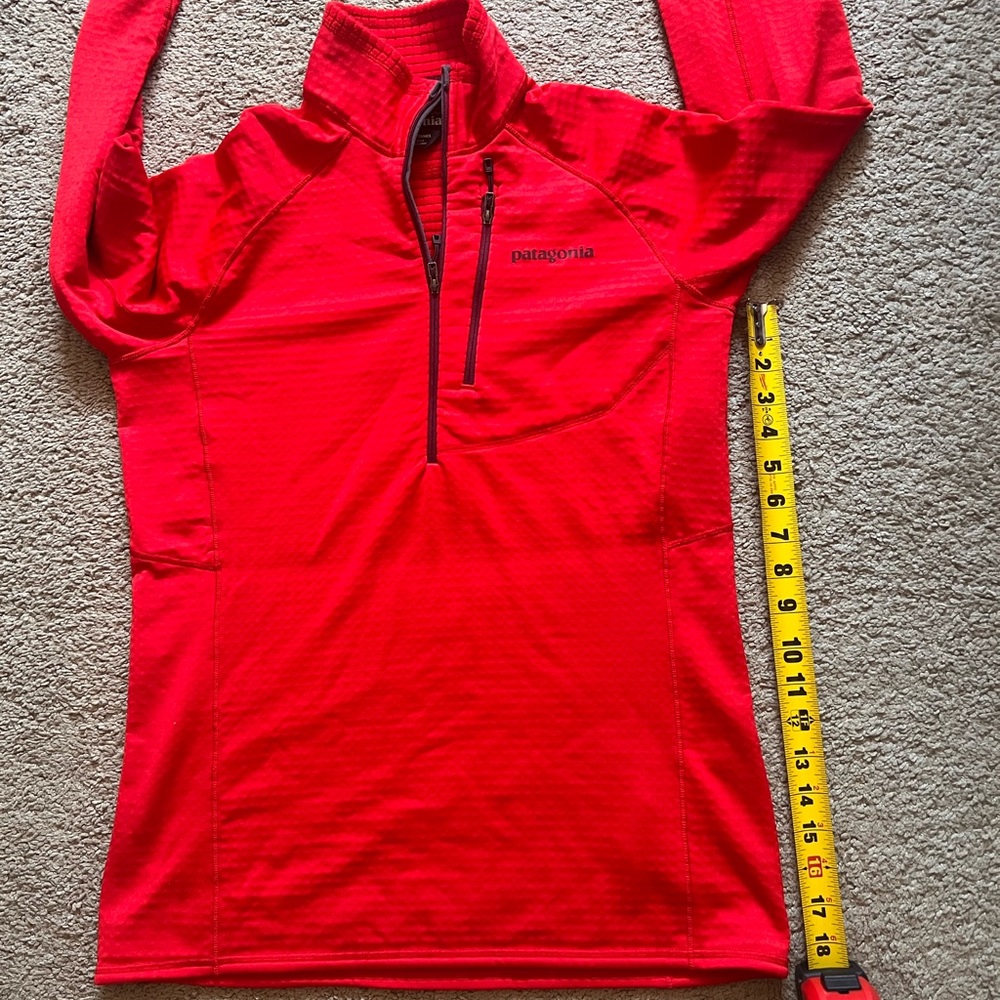 Patagonia women’s R1 fleece pullover - Picture 4 of 5